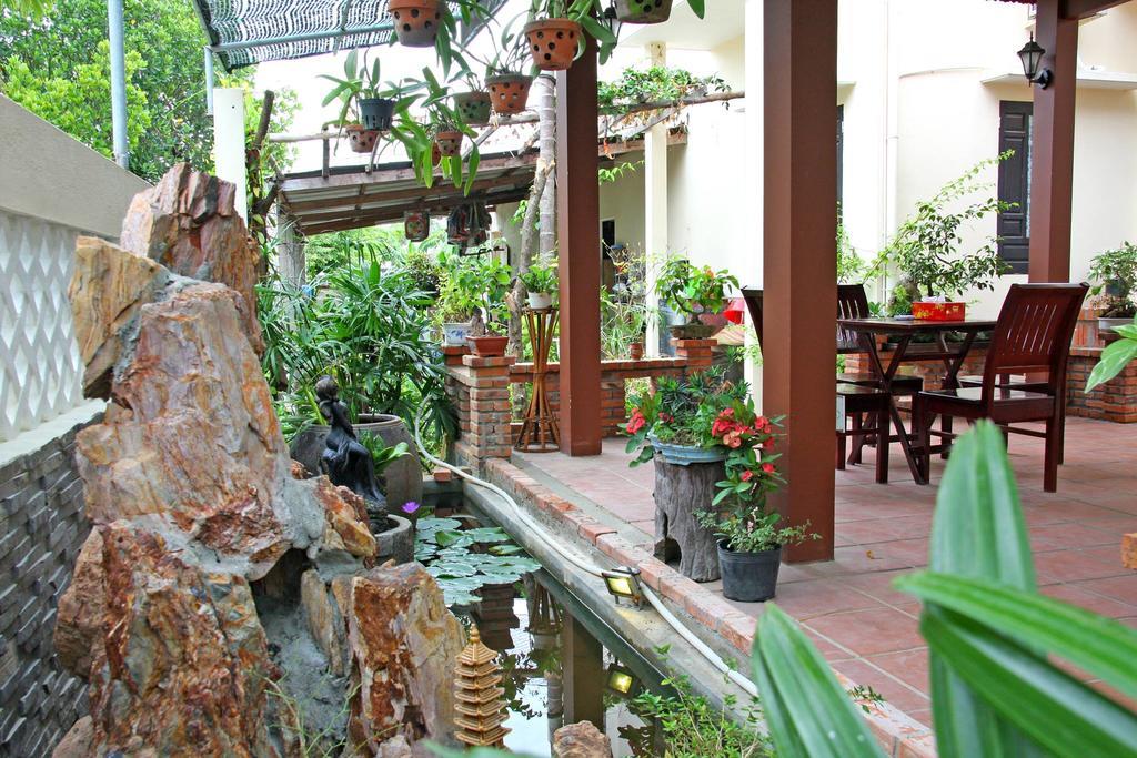 Village Love Homestay Хойан Экстерьер фото